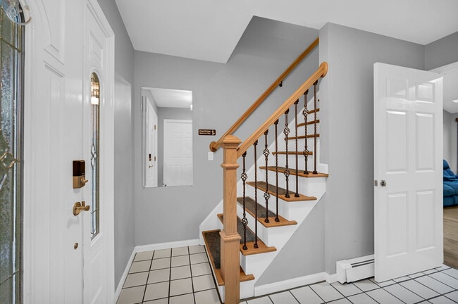 Building Photo - 15 Sweetwood Ct