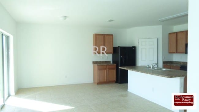Building Photo - 1132 SW 40th Ter