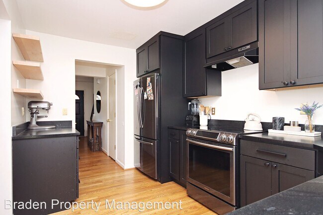 Building Photo - 3 br, 1.5 bath House - 211 Greentree Park