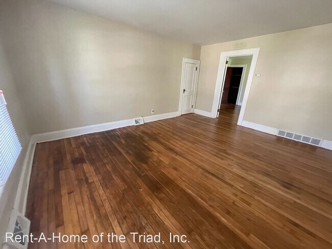 Foto del edificio - 1 br, 1 bath House - 916 Lexington Avenue A