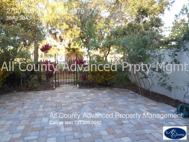 Building Photo - 2700 Bayshore Blvd