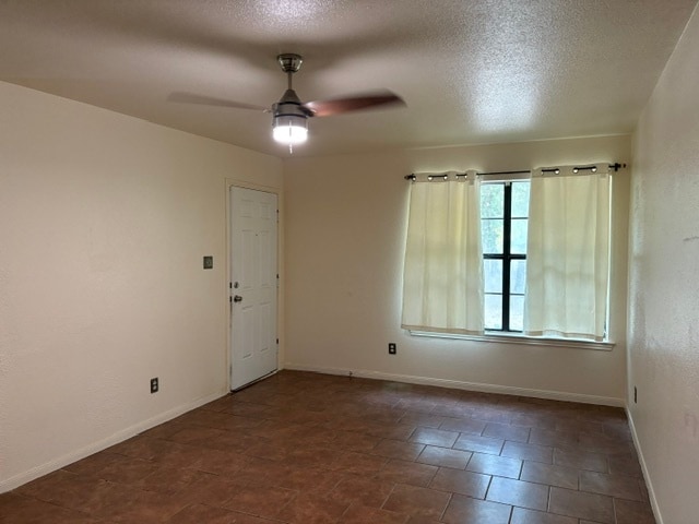 Foto del edificio - 489 Northwood Cir