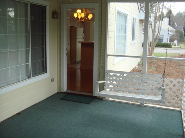 Charming 2-Bedroom Oasis with Screened Porch in Colony Lake - Charming 2-Bedroom Oasis with Screened Porch in Colony Lake House