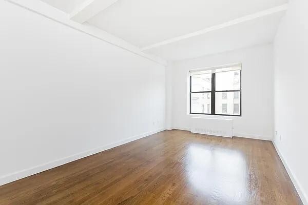 Building Photo - 212 W 91st St