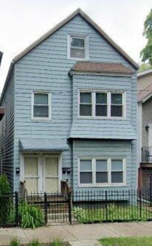 Primary Photo - 2132 W Melrose St