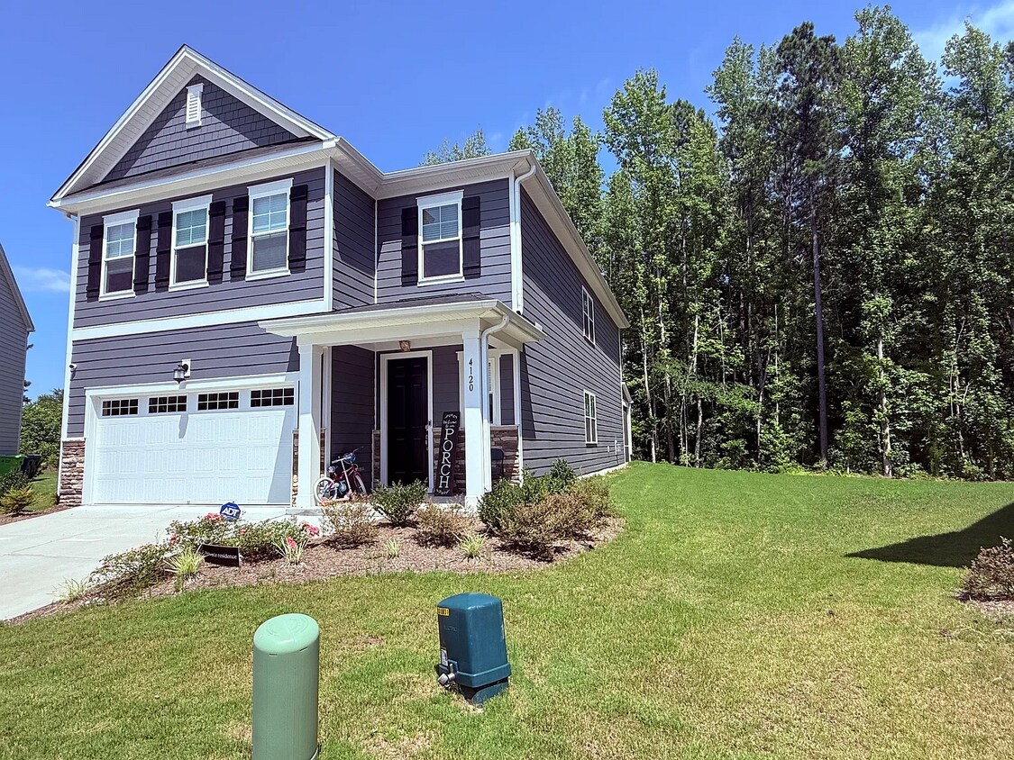 Foto principal - 4120 Snowy Range Cir