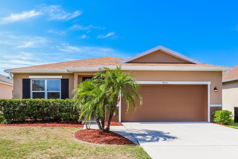 4251 Moon Shadow Loop, Mulberry, FL 33860 House Rental in Mulberry