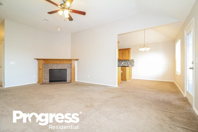 Building Photo - 607 SW 38th Pl