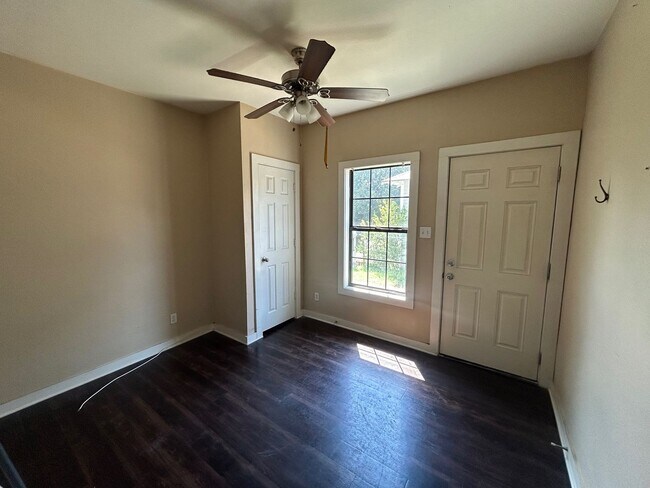 Foto del edificio - 2208 Cumberland Ave