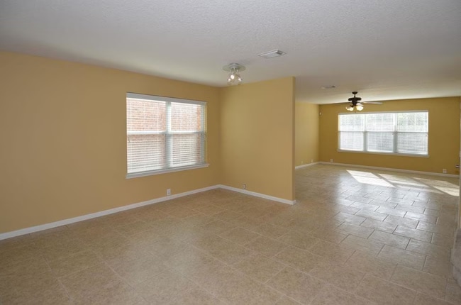 Building Photo - 7418 Rosebud Bend Dr