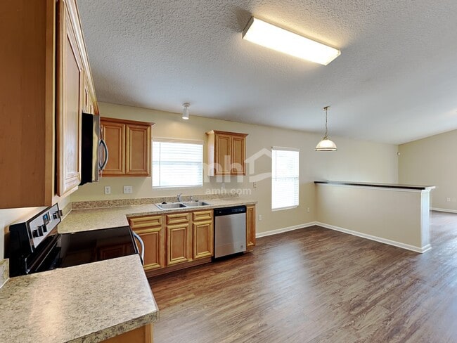 Foto del edificio - 6398 Rising Sun Dr