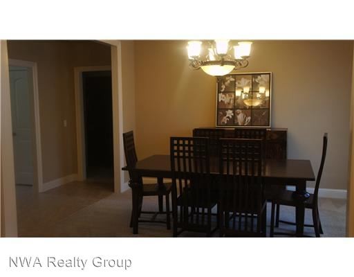 Building Photo - 4 br, 3.5 bath House - 4539 Sequoia Avenue