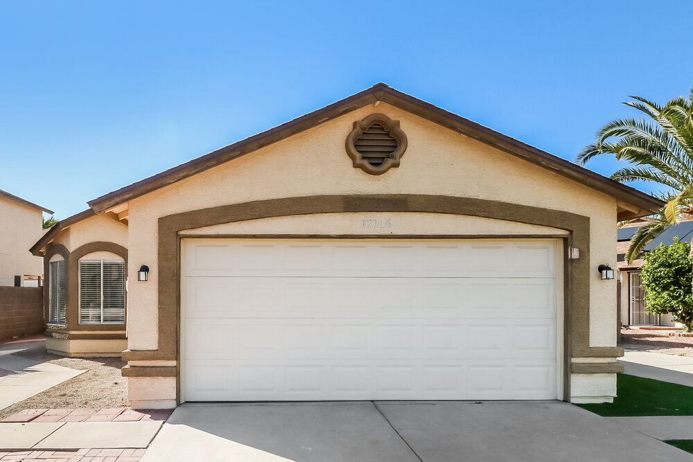 Primary Photo - 17116 N Larkspur Ln