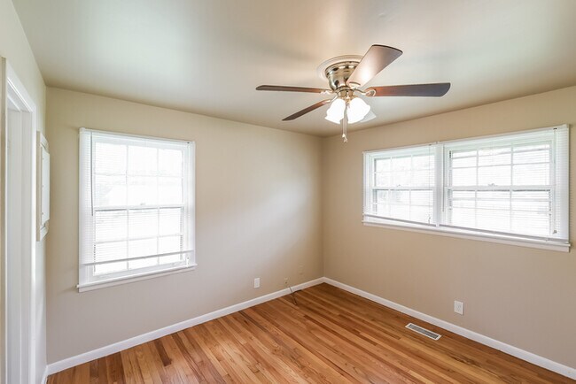 Foto del edificio - 4310 Irondale Dr NW