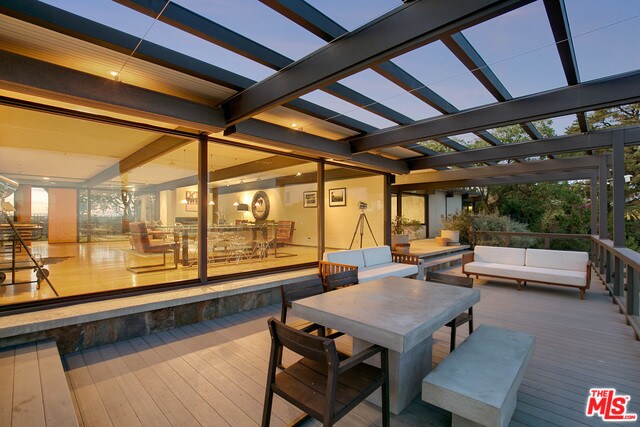 Building Photo - 2419 Solar Dr