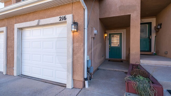 Foto del edificio - Cute Townhome in OCC