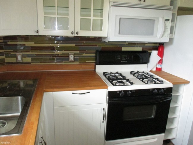 Foto del edificio - 1 br, 1 bath  - 1008 Dartmouth Rd # 2