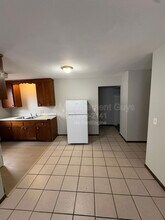 Building Photo - 3841 N Thomas Ave