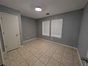 Building Photo - 8235 Wooded Terrace Ln