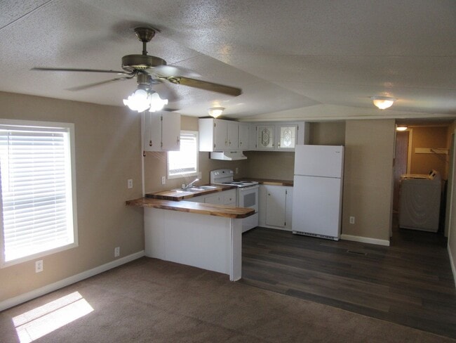Building Photo - 4512 Carla Ln