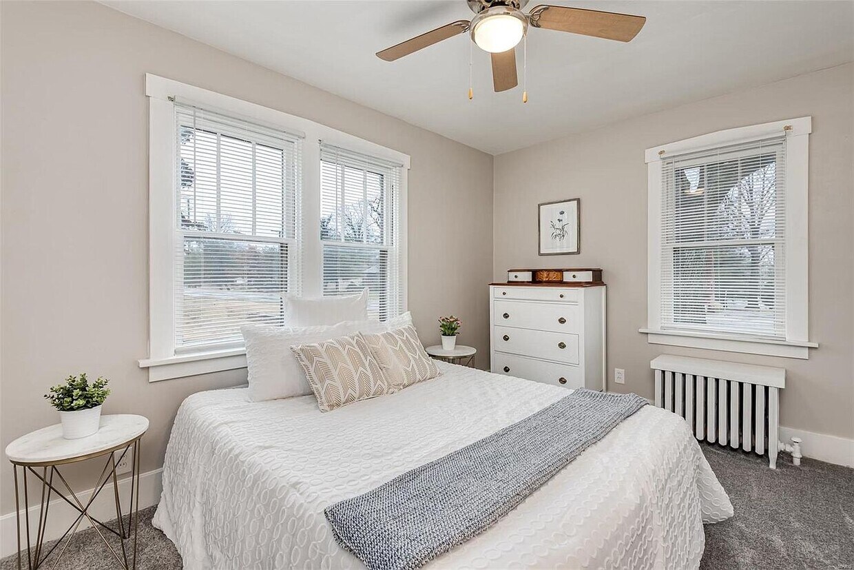 33 S 77th St, Belleville, IL 62223 House for Rent in Belleville, IL