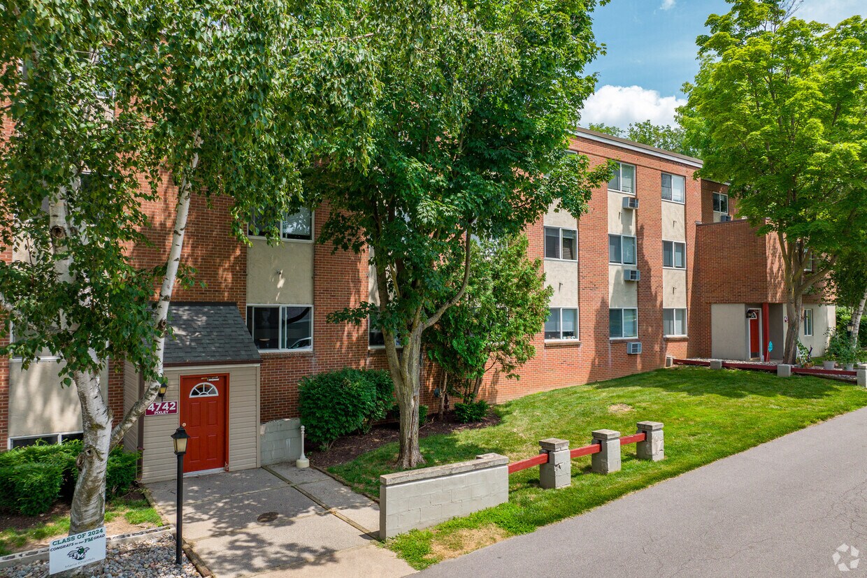 Manlius Academy Apartments in Manlius, NY