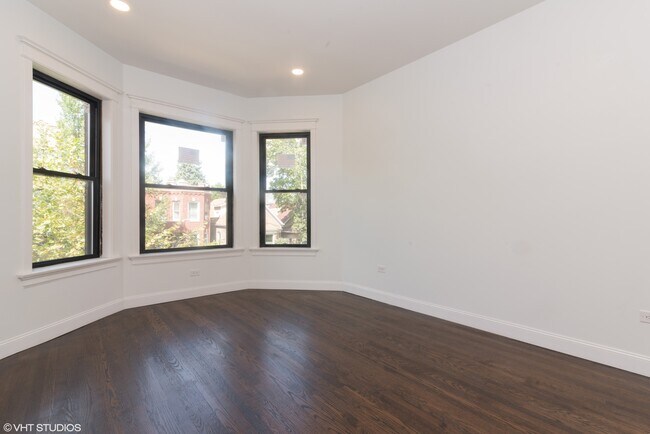 Foto del edificio - 2843 W Fletcher St