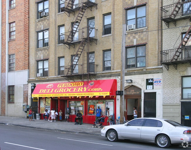 Building Photo - 2179 Washington Ave