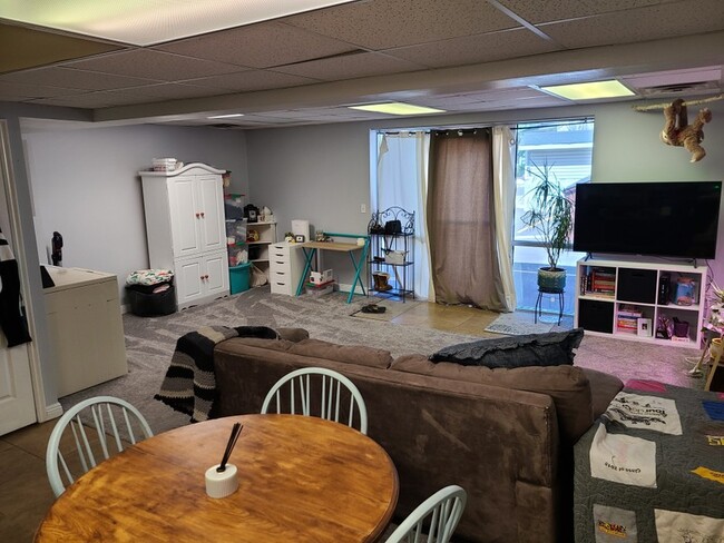 Building Photo - 3051 Orchard Dr