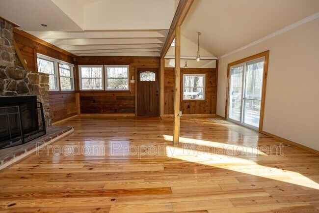 Building Photo - 11961 Mente Rd