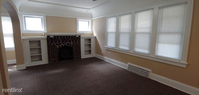 Building Photo - 3940 N 27th St