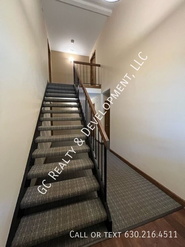 Building Photo - 737 Candleridge Ct
