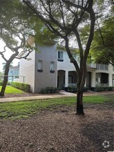 Building Photo - 1953 SE 24th Ave