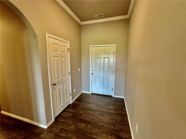 Foto del edificio - 433 North Drewrys Bluff Drive