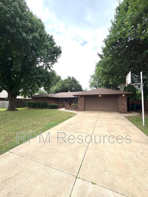 Building Photo - 10440 NW 15th Pl