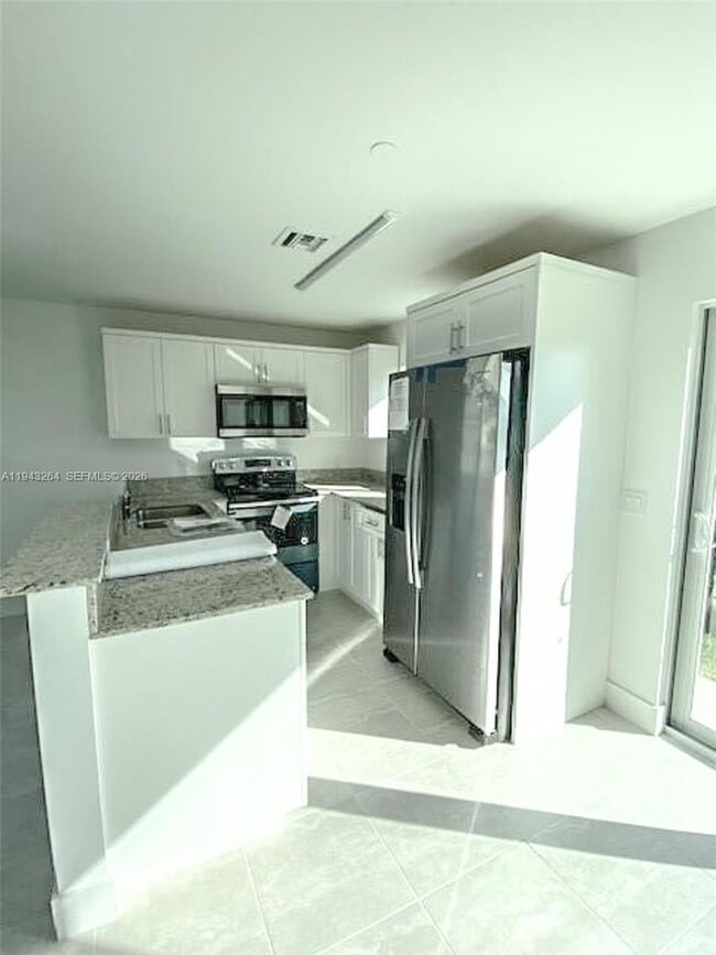 Building Photo - 715 N 59th Ave