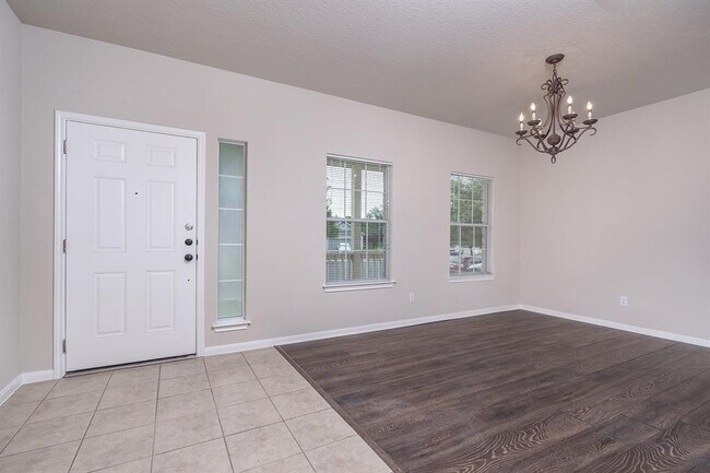 Building Photo - 806 Bedford Ct