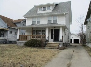 Building Photo - 13817 Bartlett Ave