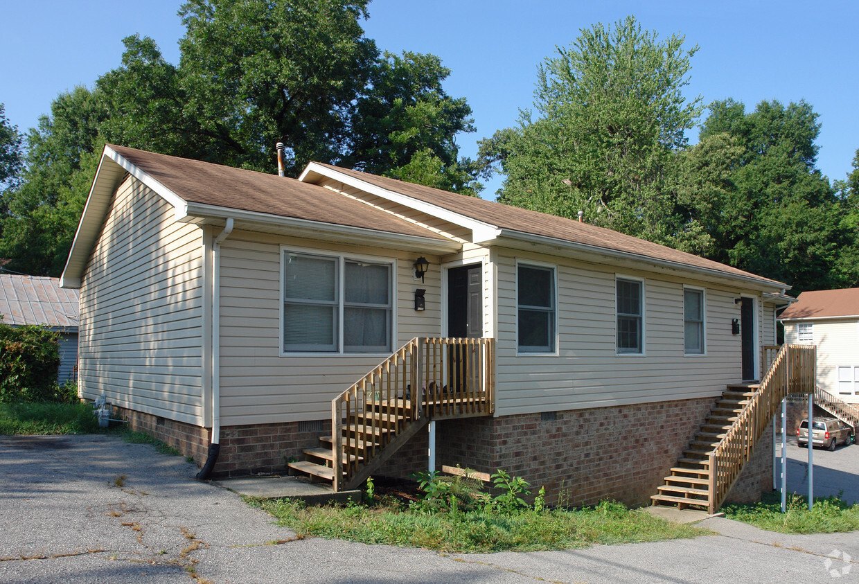 Primary Photo - 939-941 Council St