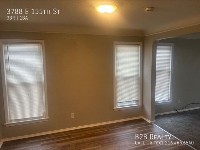 Foto del edificio - 3788 E 155th St