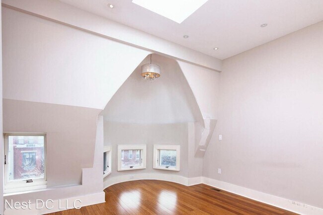 Building Photo - 3 br, 3 bath House - 35 Q St NW  Unit 2