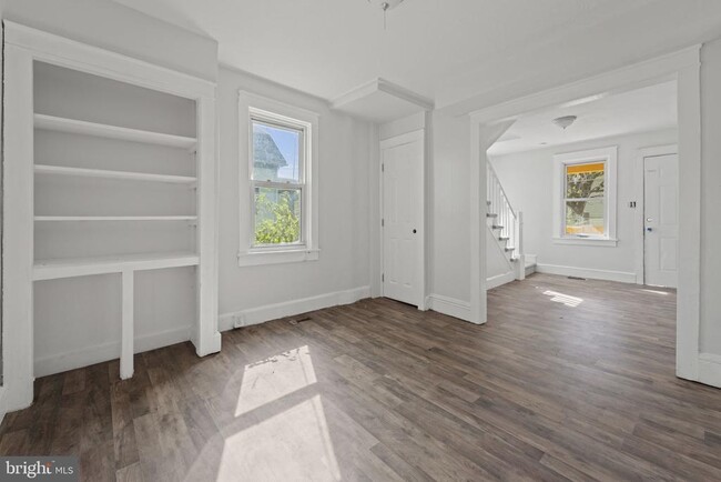 Foto del edificio - 632 Midland Ave