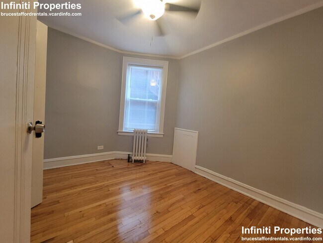 Foto del edificio - 5901 W Huron St