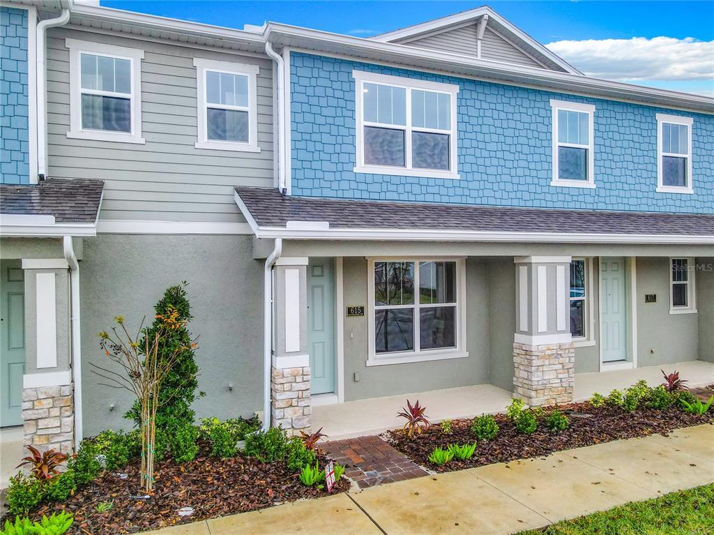Foto principal - 615 Bayhawk St