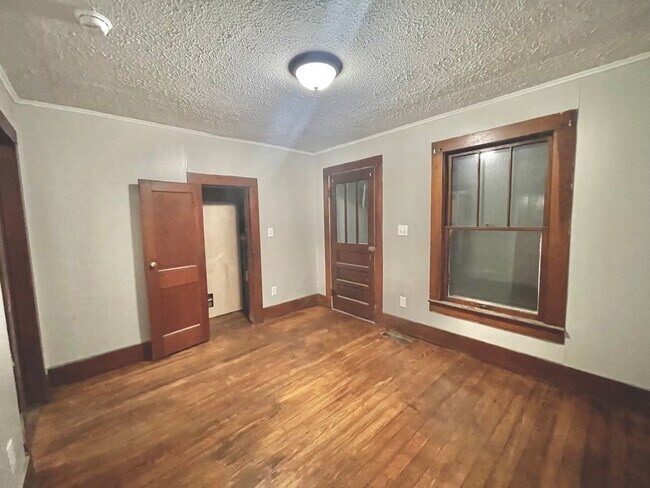 Foto del edificio - 2-3 Bed 1 Bath House in Paducah