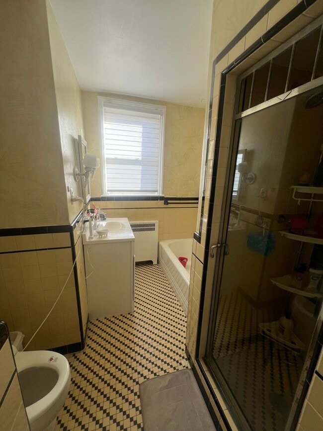 Foto del edificio - 3339 Oakmont St