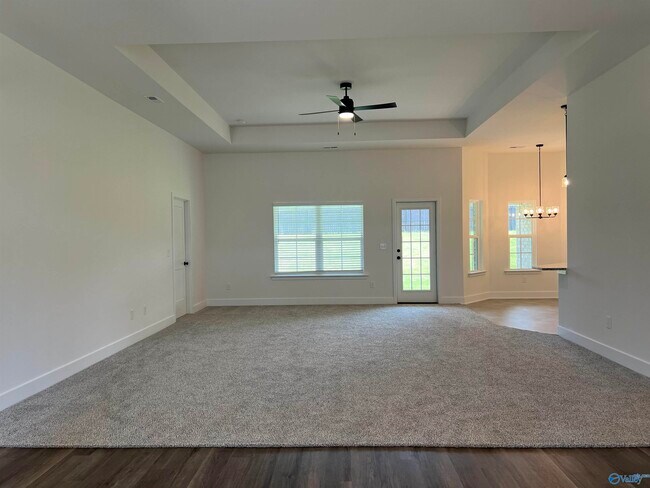 Foto del edificio - 14140 Wildflower Dr