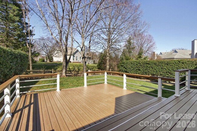 Foto del edificio - 6520 Red Maple Dr