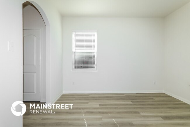 Building Photo - 26877 Steinbeck Dr