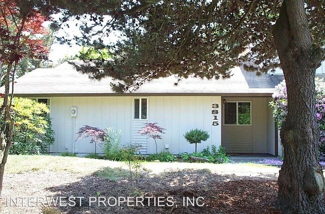 Building Photo - 3815 NW Chemult Pl